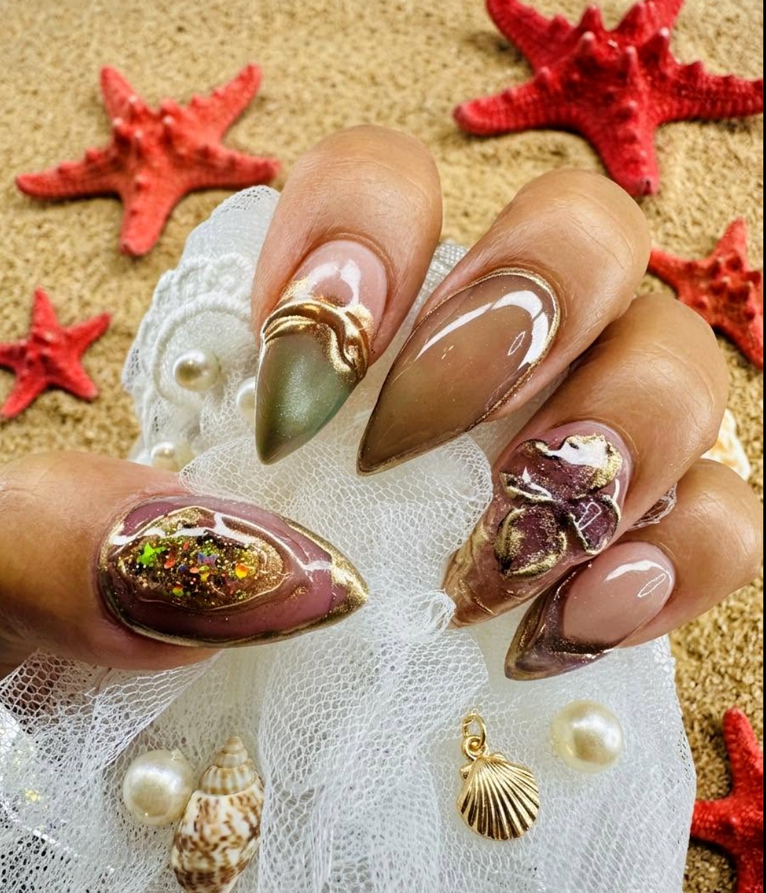 Gold detailed nail design